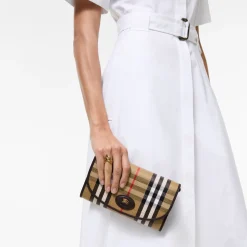 Highlands Chain Strap Wallet​