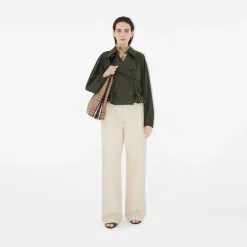 Medium Highlands Shoulder Bag