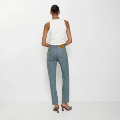 Mid-rise Straight Jeans